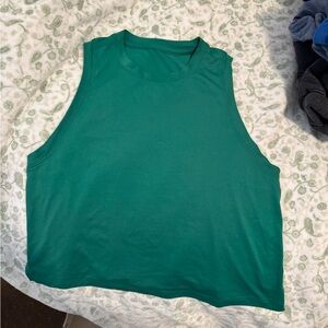 Lululemon cropped women’s training tank top